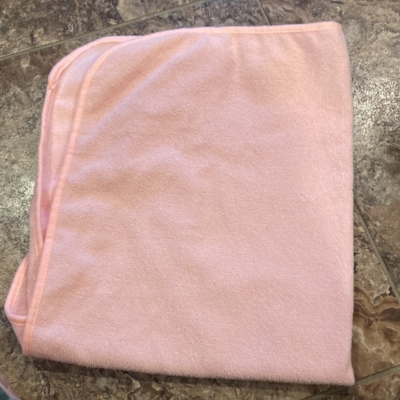 Baby bath towels “you are loved” set of 2 - Picture 5 of 5